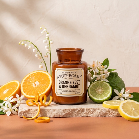 Paddywax Apothecary Orange Zest & Bergamot - Duftkerze - 226g mit Duftzutaten: Orangenschale, Maiglöckchen, Jasmin, Orangenblüte und frische Zitrusfrüchte