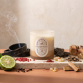 Paddywax Vista - Worn Leather & Smoke - Duftkerze - 340g mit Duftzutaten: rosa Pfeffer, Bergamotte, Nelke, Safran, schwarzes Leder, Ingwerlilie, Zedernblatt, Elemiharz, dunkle Eiche, Adlerholz, Guajakholz und Cade