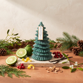 Paddywax Christmas - Cypress & Fir - Tall Tree Totem - Duftkerze - 730g mit Duftzutaten: Bergamotte, Zitronenschale, rote Waldbeeren, Mistel, Sandelholz, Vanille, Zypresse, Douglasie und Kiefer
