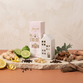 Paddywax Winter Village - Incense Holder - White House - Teakwood Tobacco - inkl. 20 Räucherkegel mit Duftzutaten: Ingwer, Zitronenschale, Bergamotte, schwarzer Pfeffer, Elemiharz, Gewürznelke, Zimtrinde, Eukalyptus, Muskatnuss, Zeder, Teakholz und Tabak