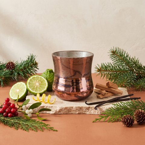 Paddywax Cypress & Fir - Frosted Metallic Copper - Duftkerze - 255g mit Duftzutaten: Bergamotte, Zitronenschale, rote Waldbeeren, Mistel, Sandelholz, Vanille, Zypresse, Douglasie und Kiefer