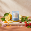 Paddywax Stack - Zesty Lemon - Duftkerze - 198g mit Duftzutaten: Morgentau, Mandarinenzeste, Zitronenblätter, Erdbeere, Wasserminze, Honigmelone, Zucker, Geranie, Safran und Zitrone