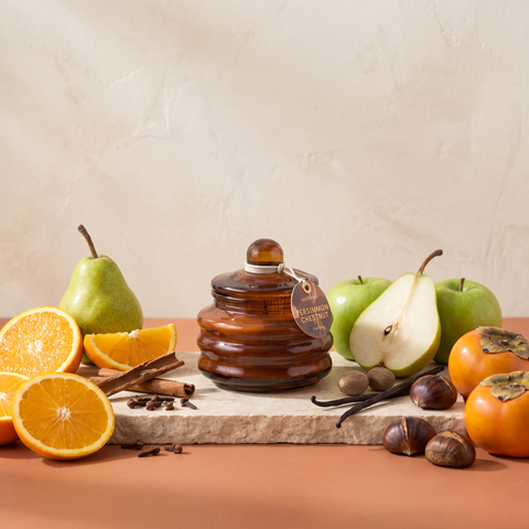 Paddywax Beam - Persimmon Chestnut - Duftkerze - 85g mit Duftzutaten: Orange, Birne, grüner Apfel, Zimtrinde, Gewürznelke, Muskatnuss, cremige Vanille und Kakifrucht
