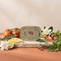Paddywax Bistro - Heirloom Tomato - Tin Duftkerze - 127g mit Duftzutaten: Zitrone, Limette, Eukalyptus, weißer Pfeffer, Tomate, Gardenie, Gartengemüse, Salbei, Basilikum, Kiefernblätter und Liebstöckel