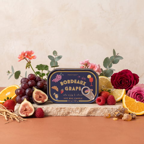 Paddywax Bistro - Bordeaux Grape - Tin Duftkerze - 127g mit Duftzutaten: Eukalyptus, Orange, Zitrone, Erdbeere, Weintrauben, Feige, Himbeere, Geranie, Rose, Vetiver, Amber und Moschus