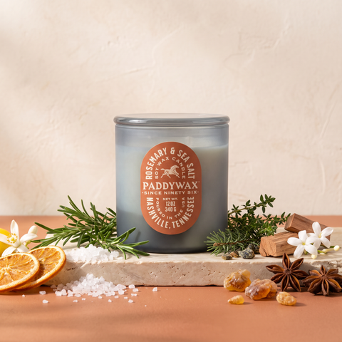 Paddywax Vista - Rosemary & Sea Salt - Duftkerze - 340g mit Duftzutaten: Orange, Zitronenblüte, Meersalz, Jasmin, Thymian, Rosmarin, Balsam, Zedernholz, Anis und Amber