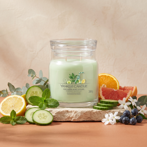 Yankee Candle Cucumber Mint Cooler - Signature 2 Docht Duftkerze 368g mit Duftzutaten: Zitrone, Eukalyptus, Orange, grüne Minze, Grapefruit, Gurke, Jasmin, Schlehe und weißer Moschus