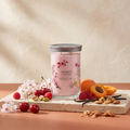 Yankee Candle Pink Cherry & Vanilla - Signature 2 Docht Tumbler - 567g mit Duftzutaten: Kirsche, Himbeere, Aprikose, Pistazie, Kirschblüte, Milch, Vanille, Mandel-Granola und Moschus