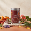 Yankee Candle Autumn Daydream - Signature 2 Docht Tumbler - 567g mit Duftzutaten: Gewürznelke, Muskatellersalbei, Kaki, Rhabarber, Lavendel, Geranie, Eukalyptusholz und Balsam
