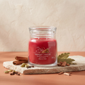 Yankee Candle Sparkling Cinnamon - Signature 2 Docht Duftkerze - 368g mit Duftzutaten: Zimt, Kardamom, Nelke, Lorbeerblatt und Zedernholz