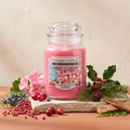 Yankee Candle Pink Pine - Duftkerze - 538g mit Duftzutaten: rosa Pfeffer, Cranberry, Wacholder, Geranie, Stechpalme, Zapfen, Tanne und Zedernholz
