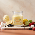 Yankee Candle Lemon Gelatto - Signature 2 Docht Duftkerze - 368g mit Duftzutaten: Zitrone, Limette, schwarze Johannisbeere, Erdbeere, Marshmallows, Brombeere, Vanille, Sahneeis und Moschus