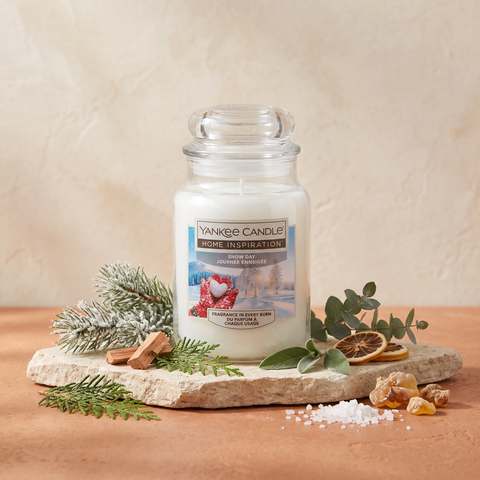 Yankee Candle Snow Day - Duftkerze - 538g mit Duftzutaten: Meeresbrise, Winterluft, Zitrusnoten, Zedernholz, Zypresse, Salbei, Amber und Eukalyptus