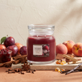 Yankee Candle Woodland Spice - Signature 2 Docht Duftkerze - 368g mit Duftzutaten: Pflaume, Pfirsich, Kirschmarmelade, Zimt, Anis, Nelke, Zedernholz, Sandelholz, Bernstein, Zucker, Vanille und Moschus